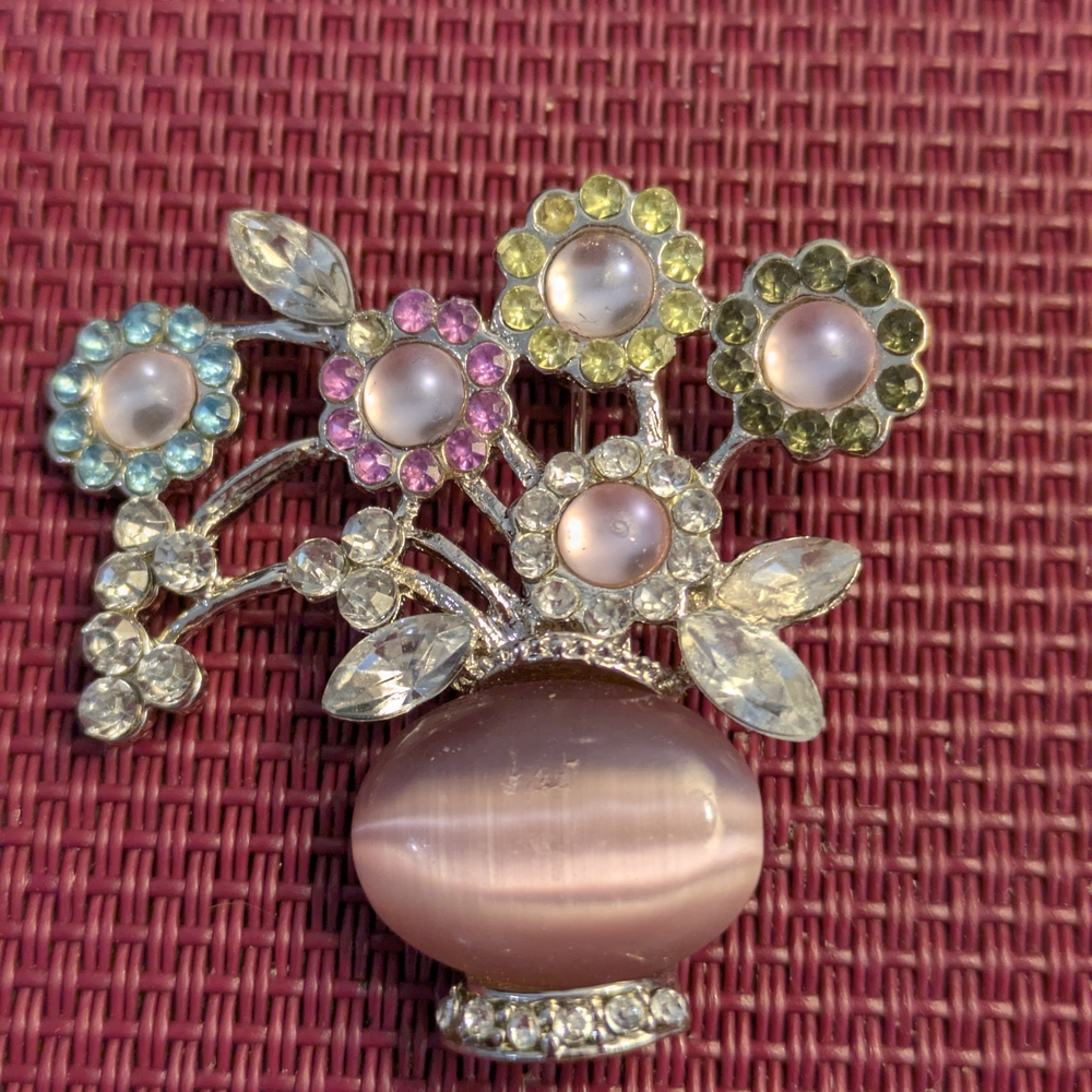 Vintage Silver Tone Flowers Bunch Lucite & Rhinestone Flower In Vase